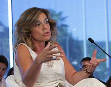 Ana Botella: «Yo suprimiría las nuevas generaciones de los partidos»